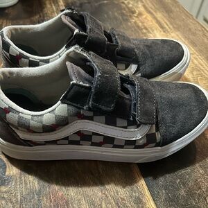 VANS Autism Acceptance ComfyCush Old Skool  Size 2.5  Red Black White Hock& Loop